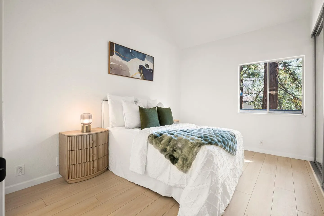 1050 Summermist Ct - Photo 4 of 9