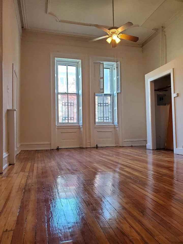 4112 Spruce St - Photo 5 of 13