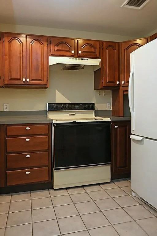 120 Norway St - Photo 3 of 6