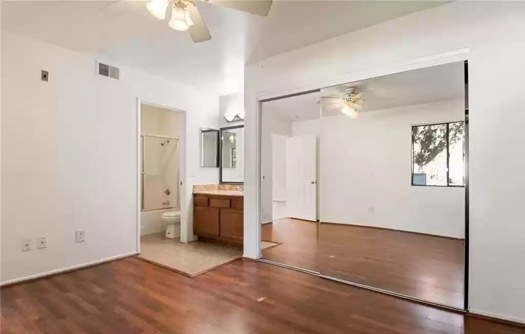 1110 W Blaine St - Photo 2 of 11