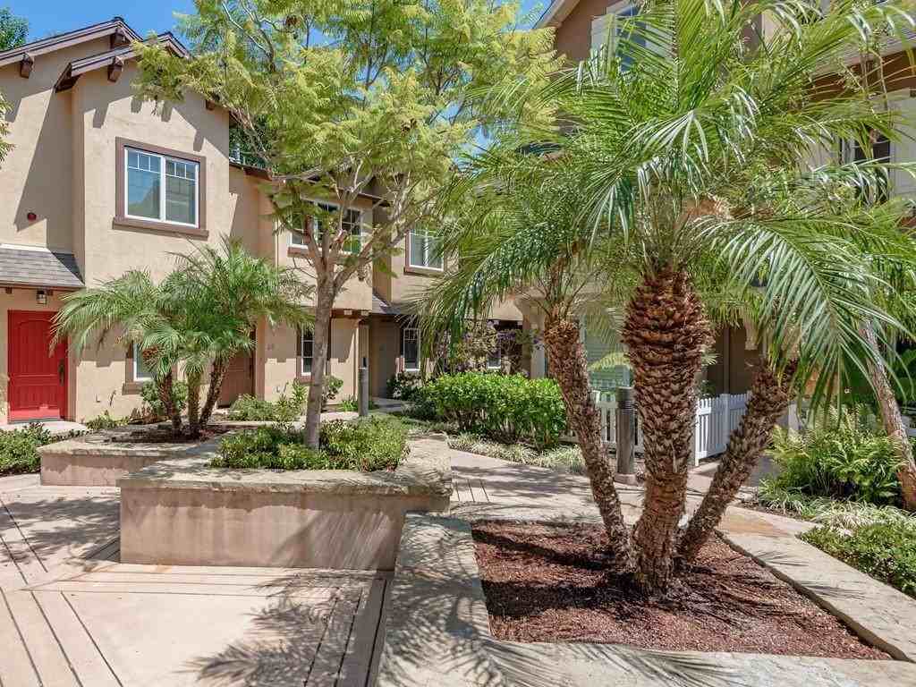 345 Kellogg Way - Photo 4 of 8