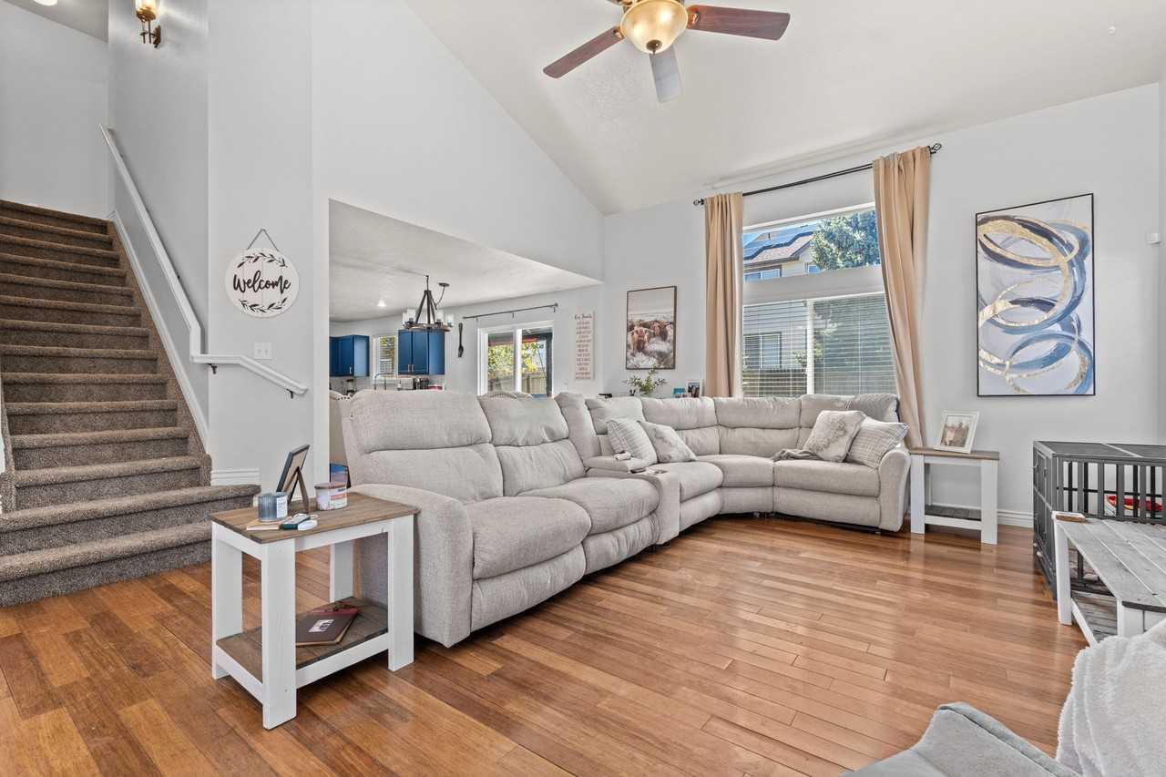 255 Ponderosa St #NA - Photo 6 of 37