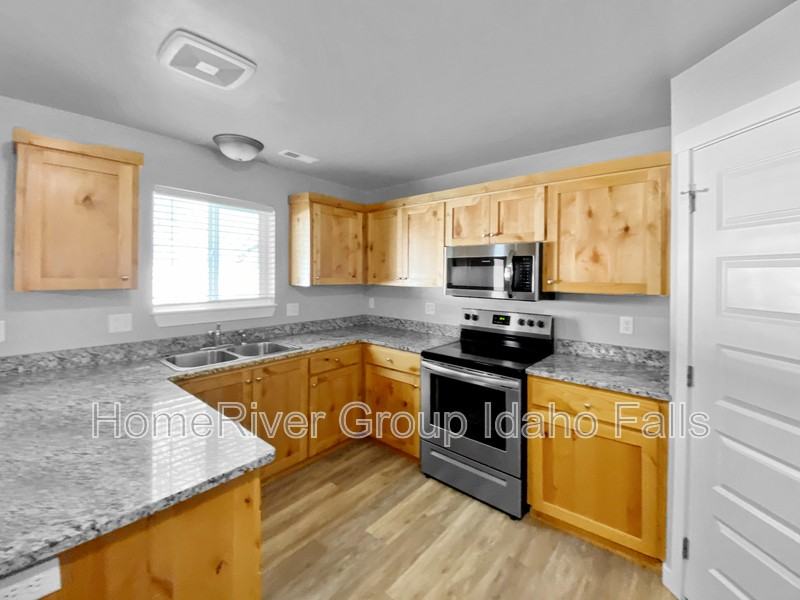 2001 Lawrence Ln #704 - Photo 2 of 22
