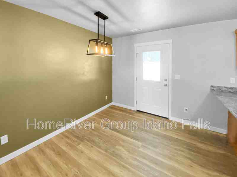 2001 Lawrence Ln #704 - Photo 5 of 22