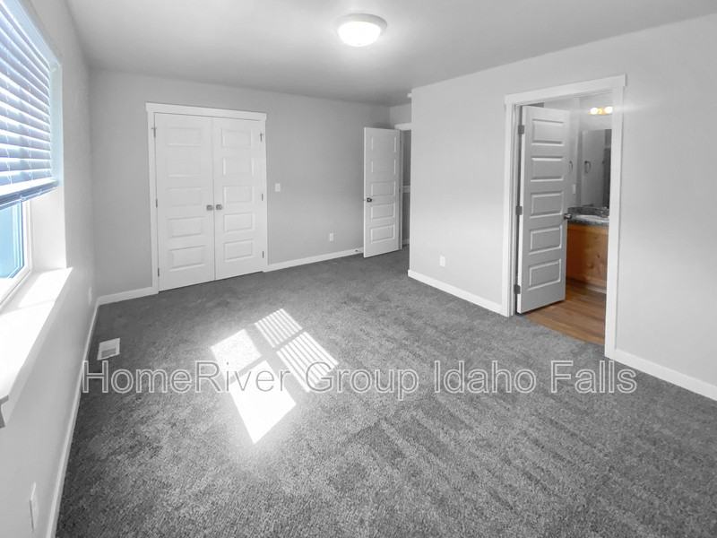 2001 Lawrence Ln #704 - Photo 7 of 22