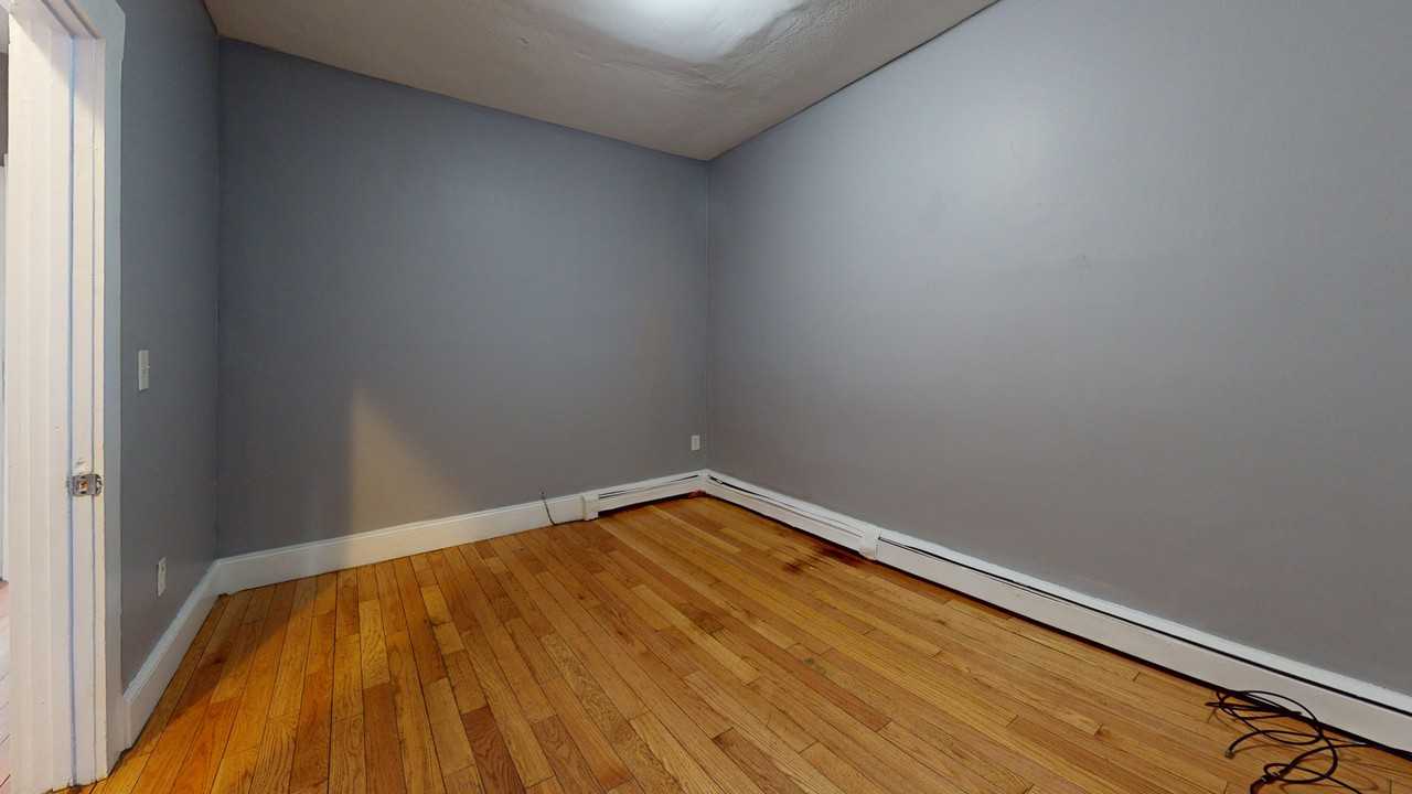 229 Washington St #3 - Photo 6 of 12