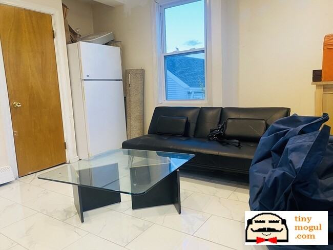 67 Gore St #2R - Photo 4 of 17