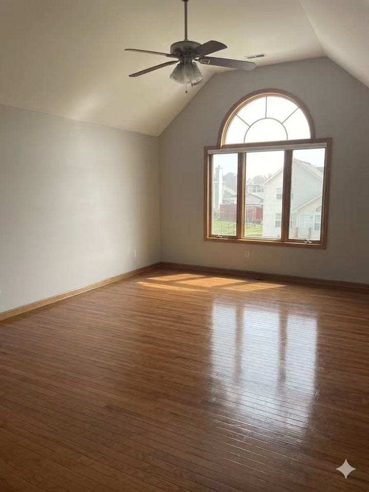 135 Deertrail Dr #NA - Photo 3 of 17