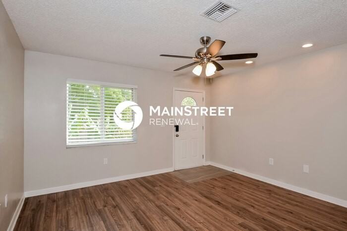 687 Albritton Ave - Photo 3 of 16