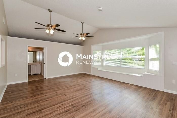 687 Albritton Ave - Photo 4 of 16