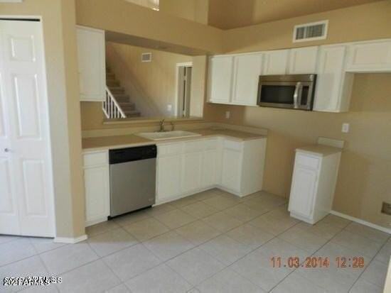 1440 E Renee Dr - Photo 2 of 8
