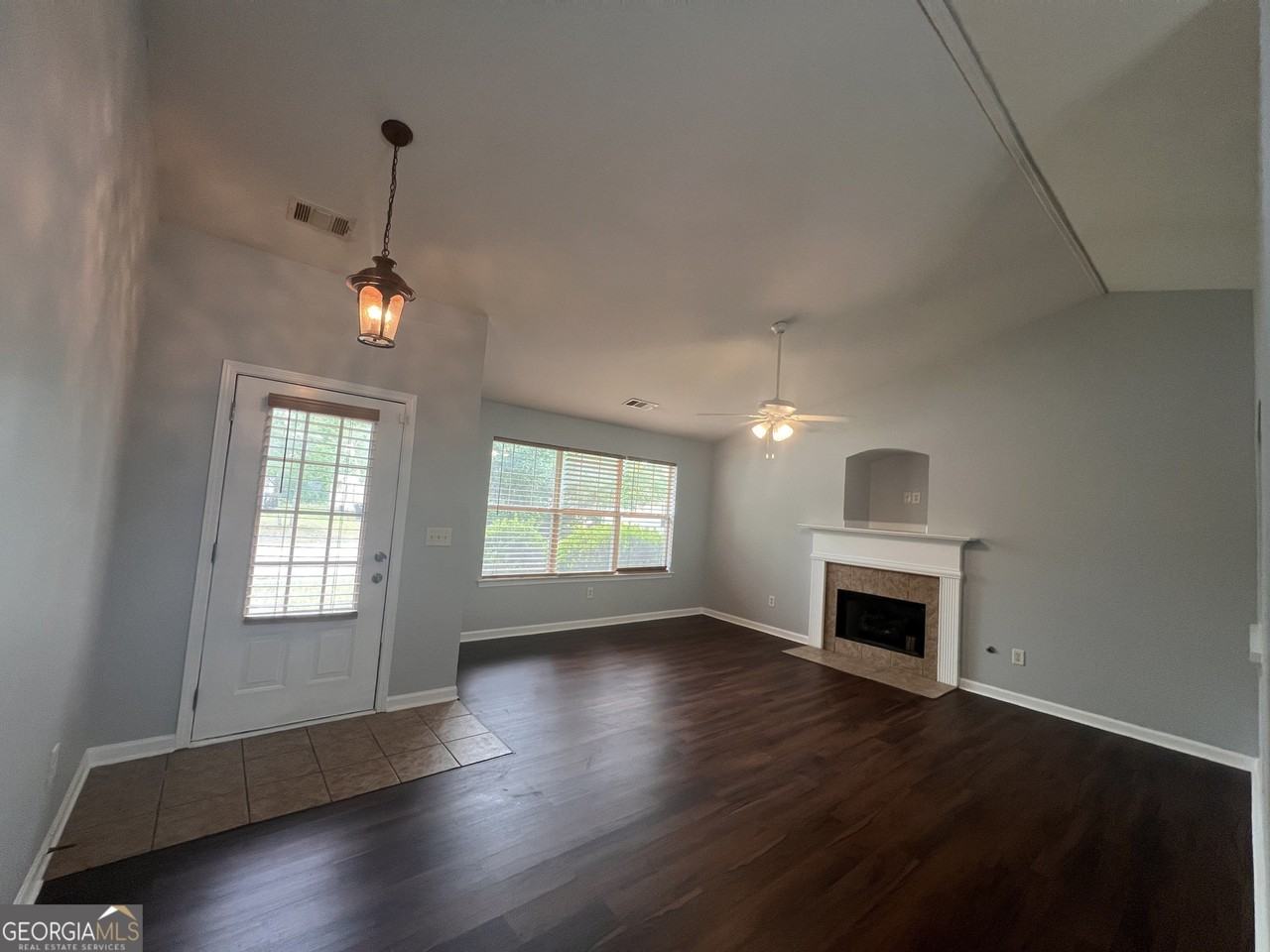 63 Camden Way - Photo 2 of 26