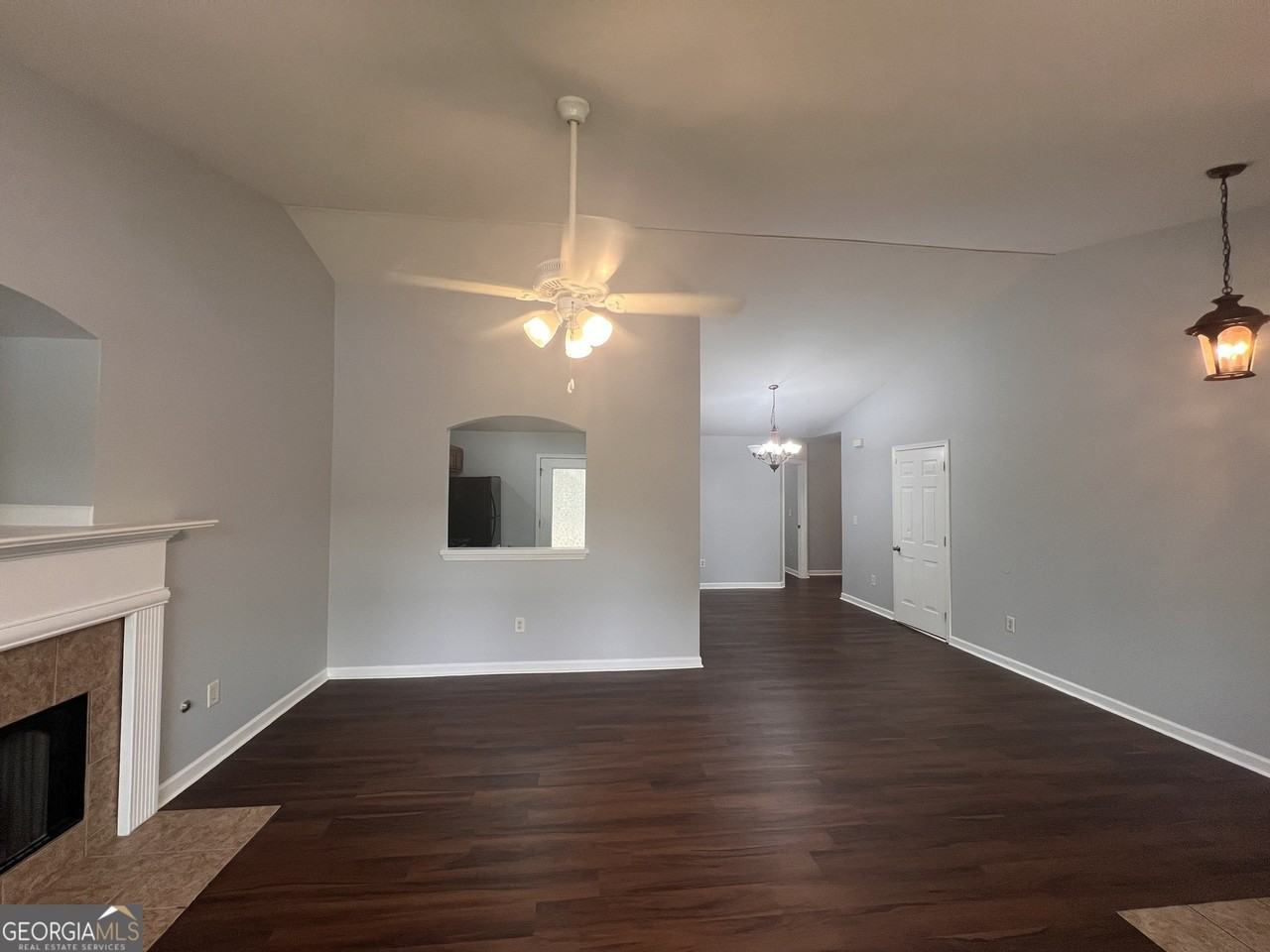 63 Camden Way - Photo 4 of 26