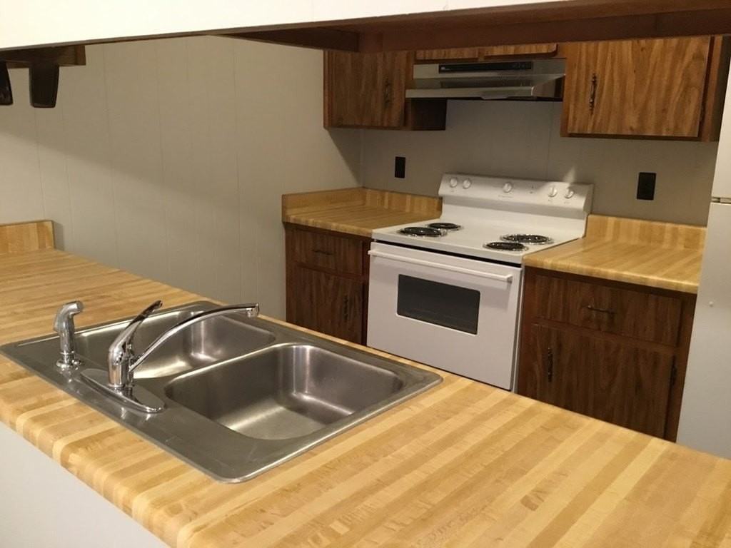 1530 Whitney St #A - Photo 6 of 12