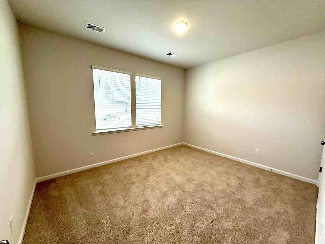 9093 Malahide Ln - Photo 4 of 31