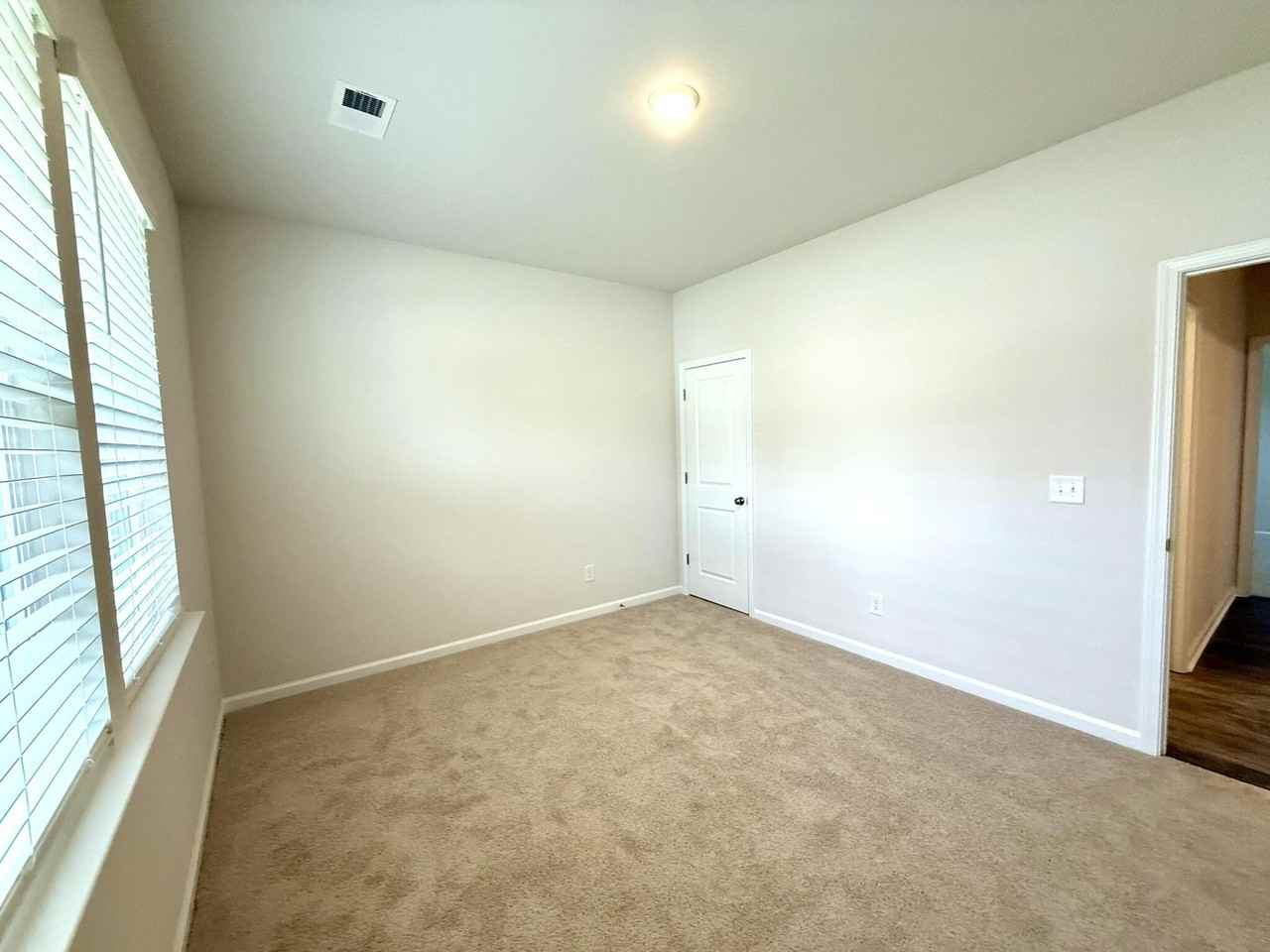 9093 Malahide Ln - Photo 5 of 31