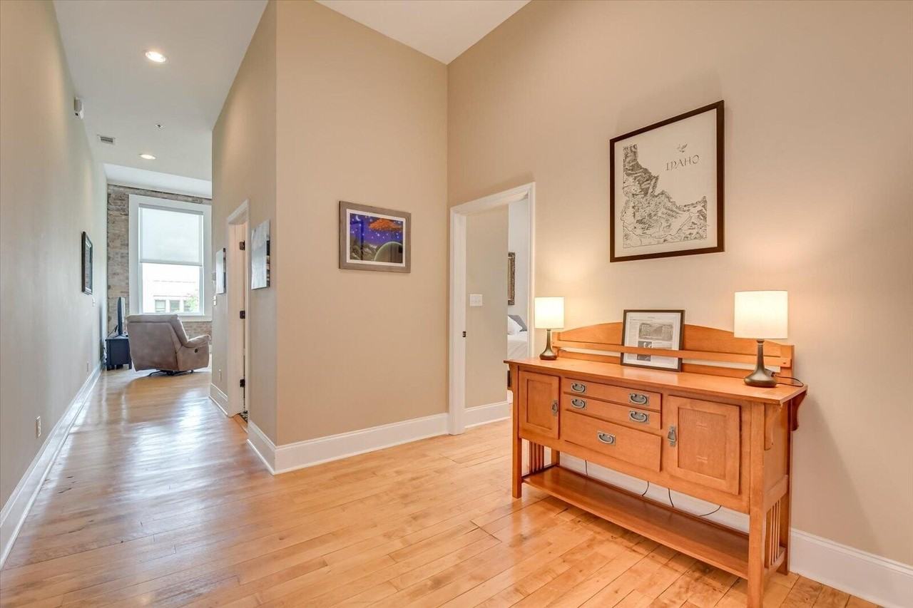 936 Broad St #304 - Photo 5 of 44