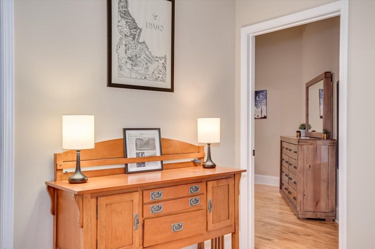 936 Broad St #304 - Photo 6 of 44