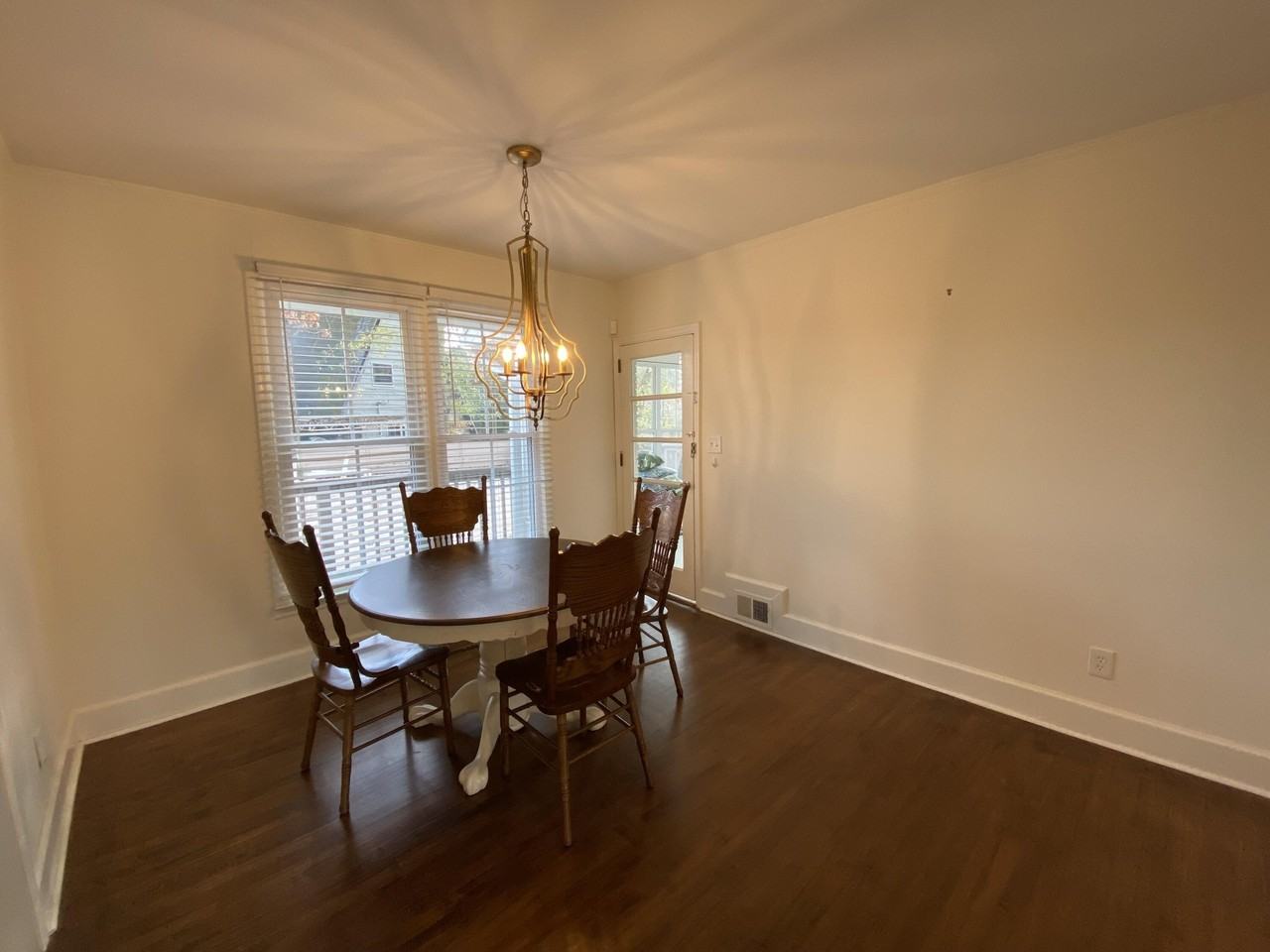 264 E Vineland Rd - Photo 4 of 18