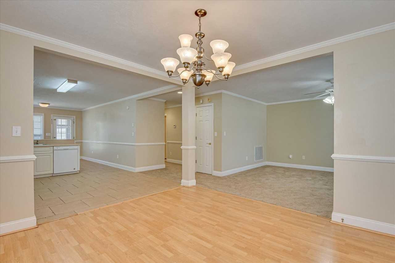 929 Sawbuck Way - Photo 6 of 35