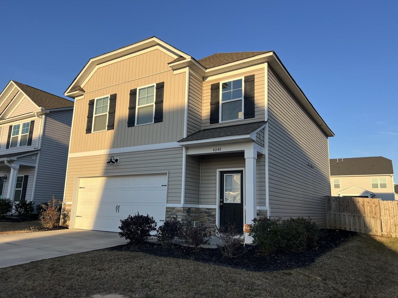 4044 Thimbleberry Dr - Photo 2 of 33
