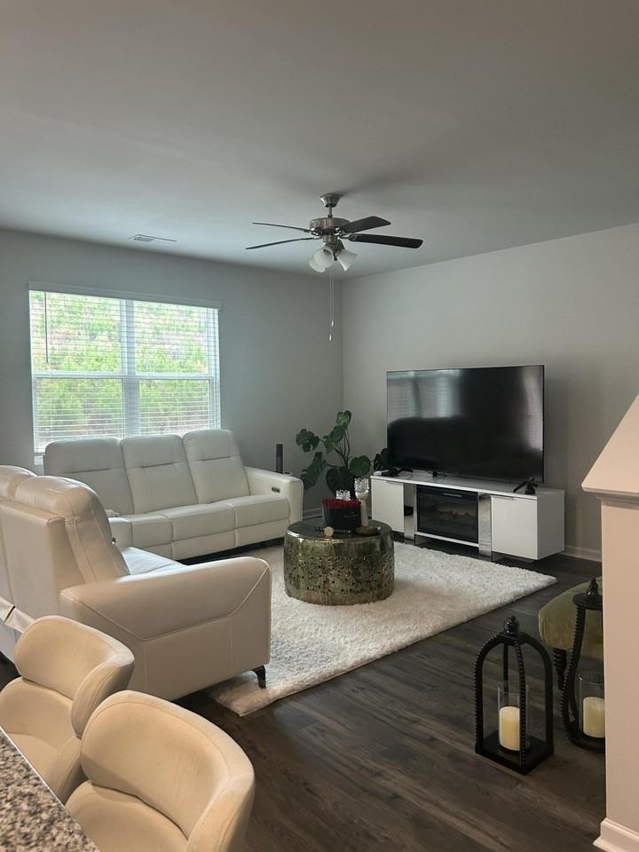 4808 Southwind Rd - Photo 5 of 17