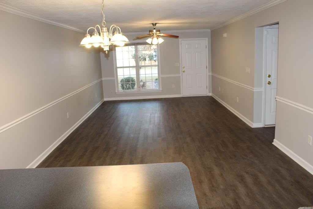 620 Goodale Ln - Photo 3 of 49