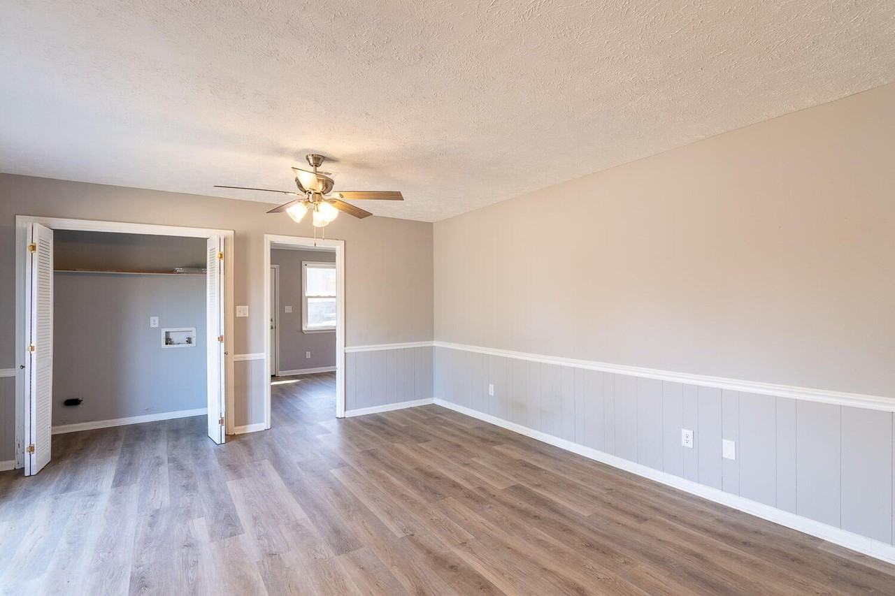 2115 Oak Leaf Way - Photo 7 of 22