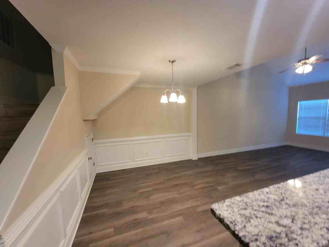 640 Vista Dr - Photo 3 of 23