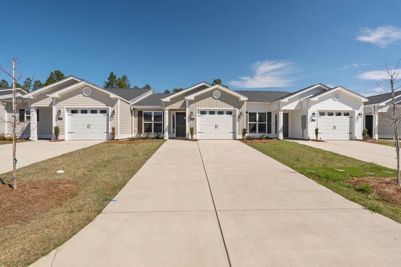8121 Bannock Cir - Photo 2 of 39