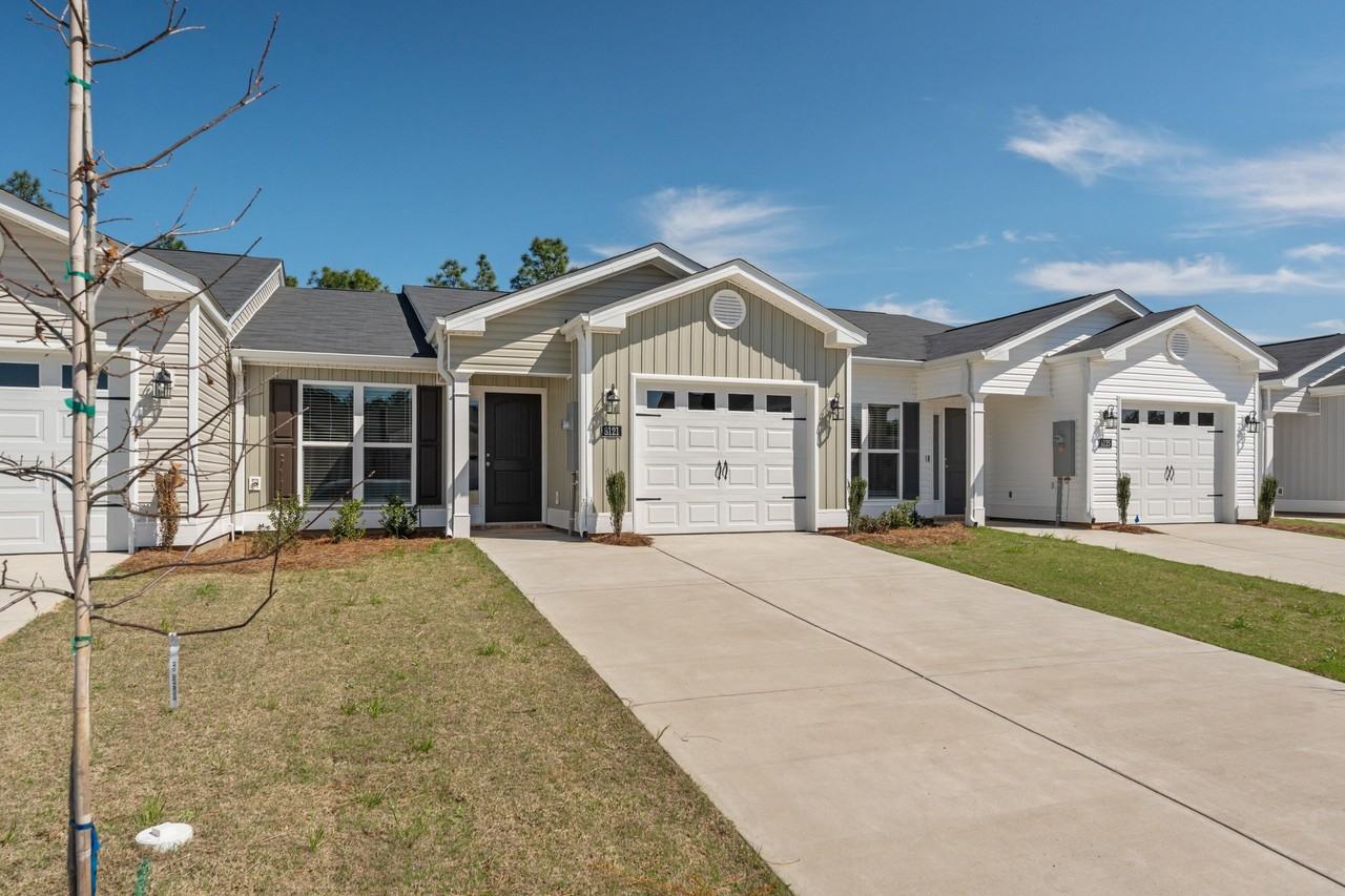 8121 Bannock Cir - Photo 4 of 39