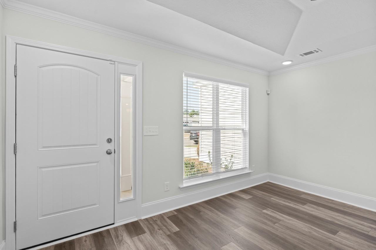 8121 Bannock Cir - Photo 6 of 39