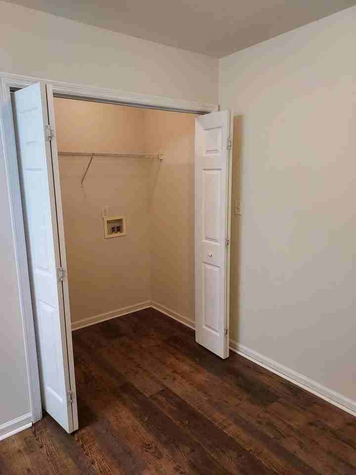665 Brook Trl - Photo 6 of 16