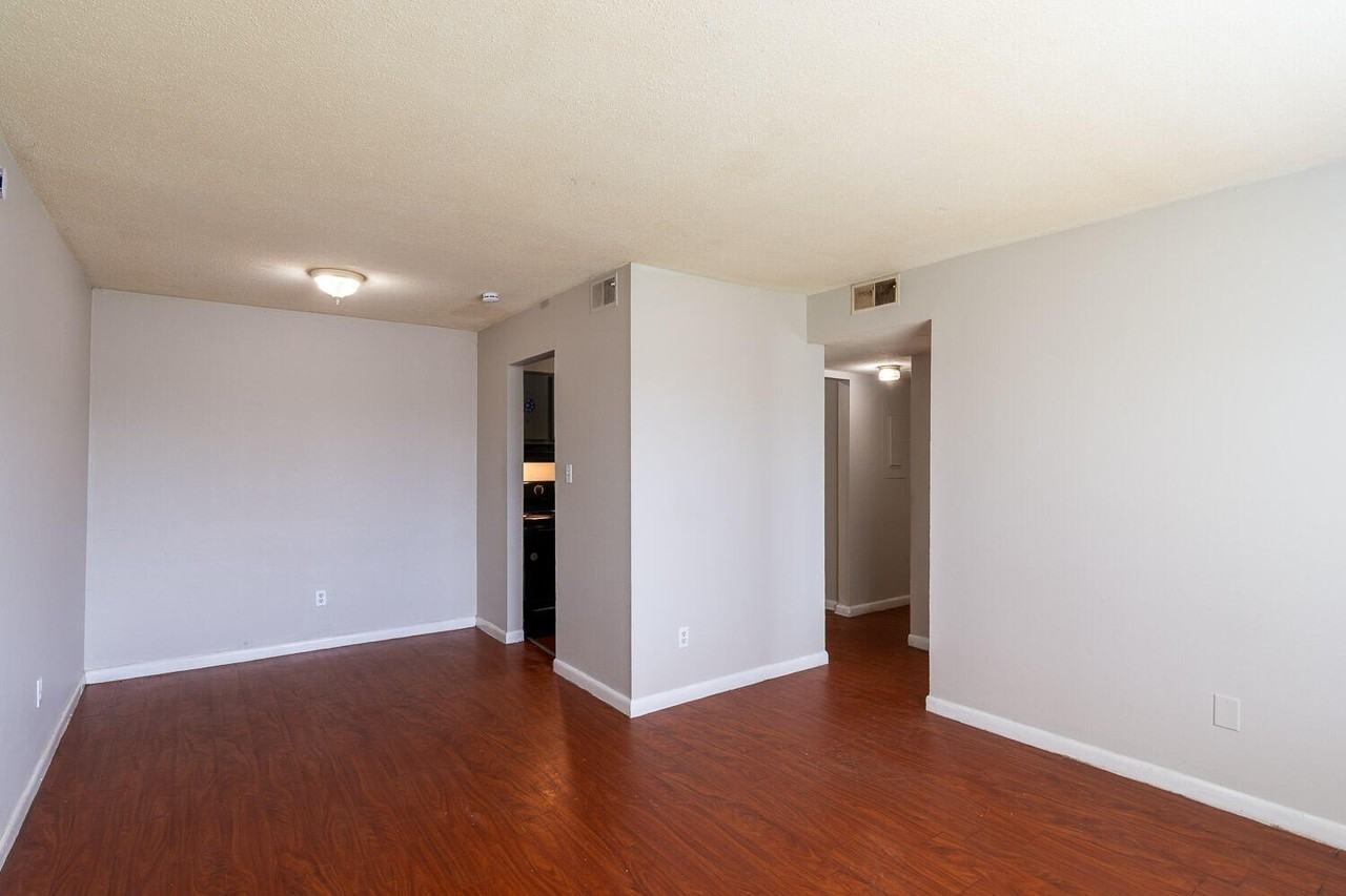 2219 Walden Dr #A6 - Photo 2 of 6