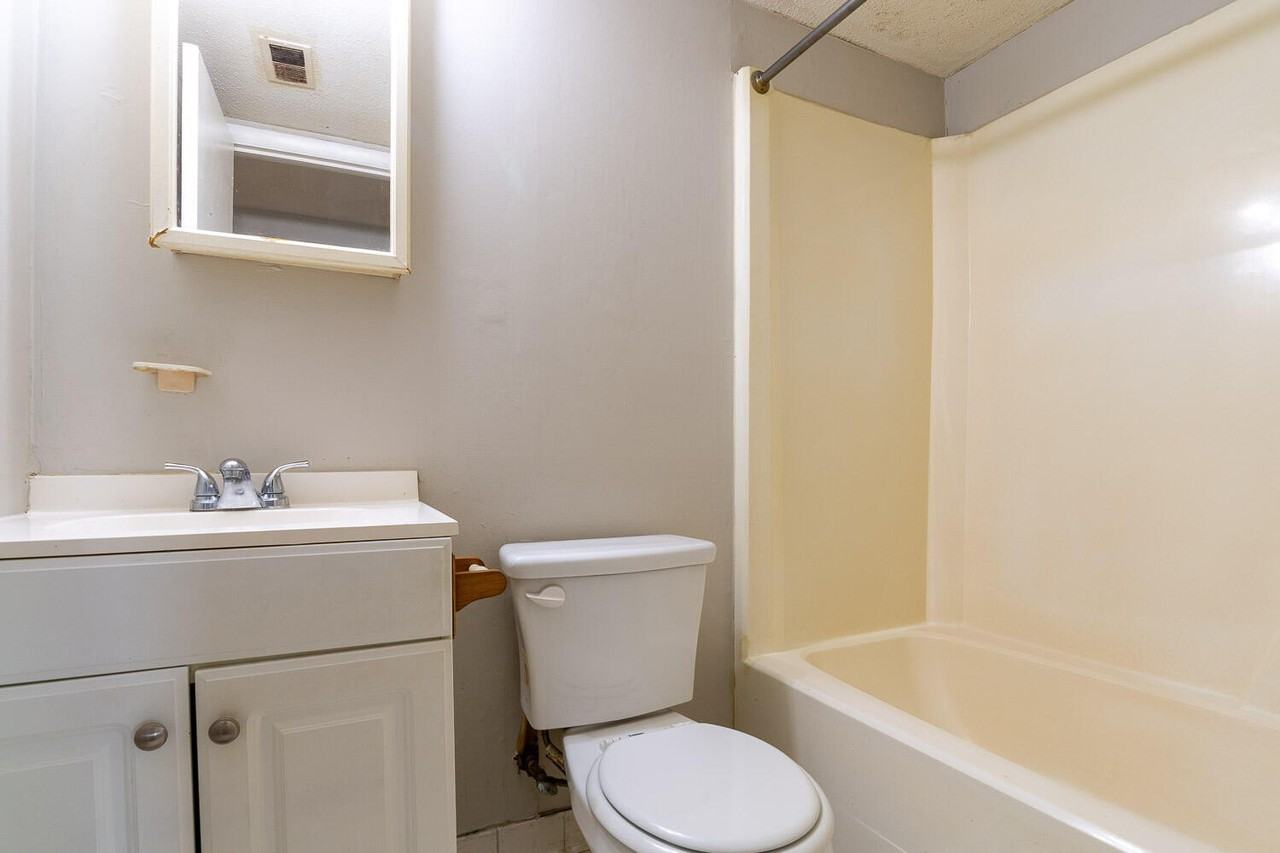 2219 Walden Dr #A6 - Photo 4 of 6