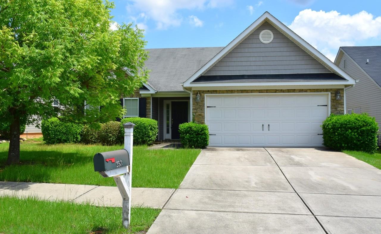 253 High Meadows Cir - Photo 3 of 32