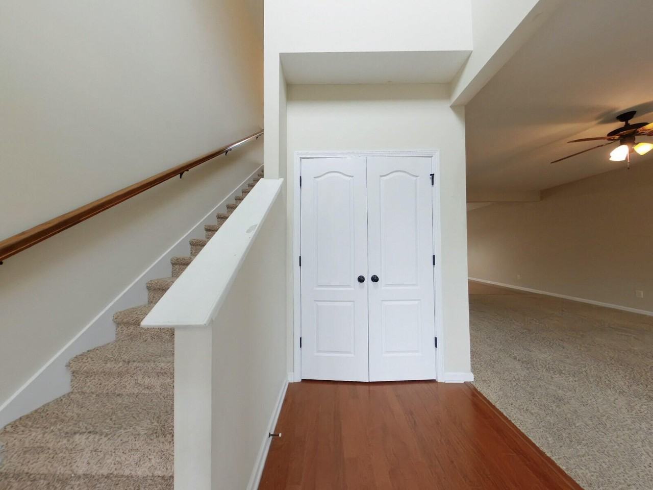 532 Capstone Way - Photo 3 of 28