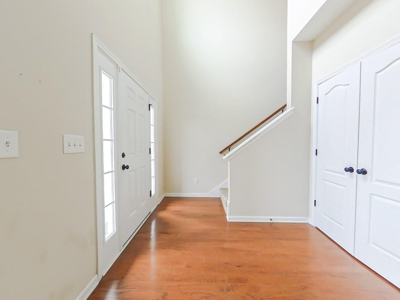 532 Capstone Way - Photo 4 of 28