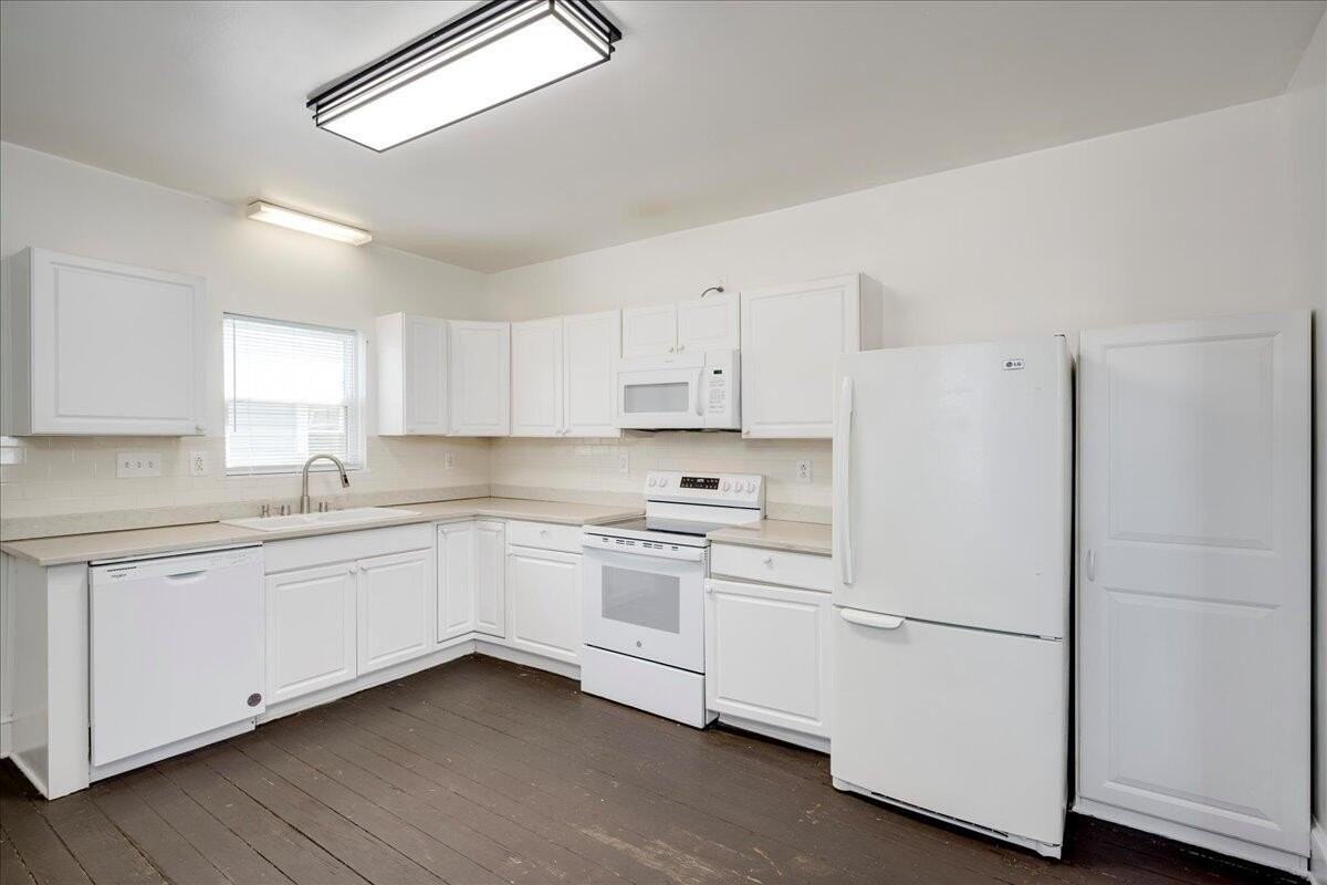 1606 Broad St - Photo 7 of 22