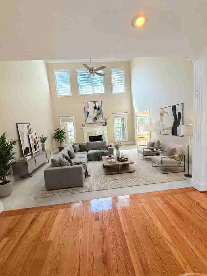 1605 Jamestown Ave - Photo 5 of 50