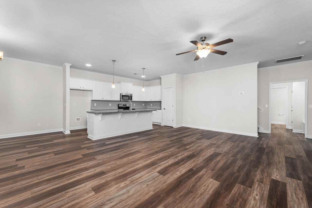 3009 Stanhope Dr - Photo 7 of 28