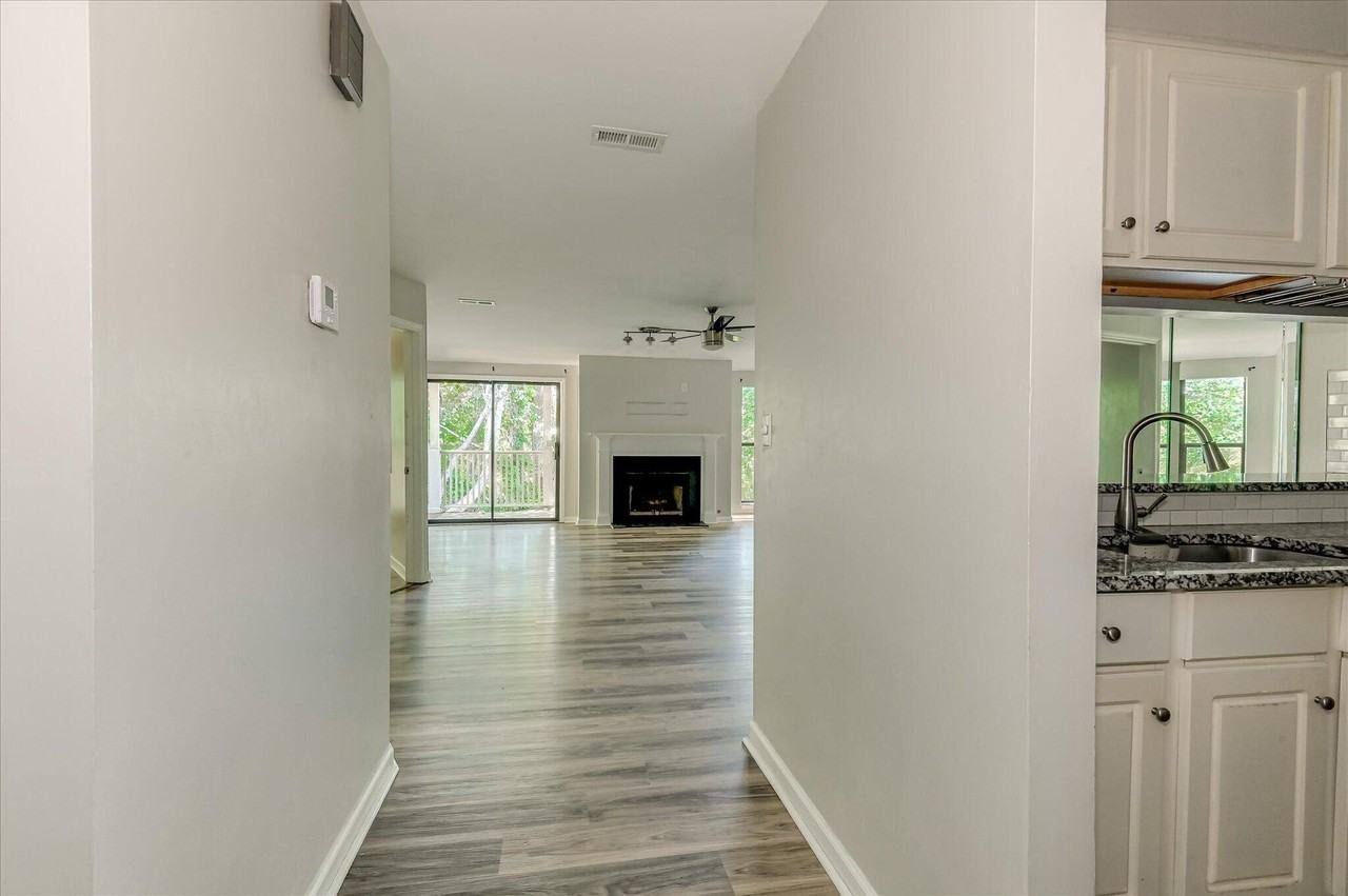 1408 Colony Place Dr - Photo 4 of 31