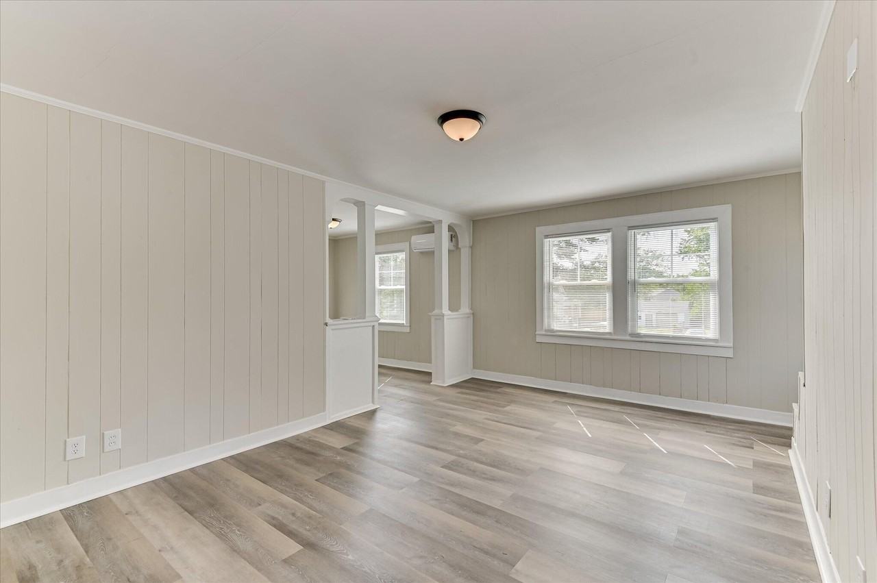 327 Meridian Ave - Photo 3 of 19