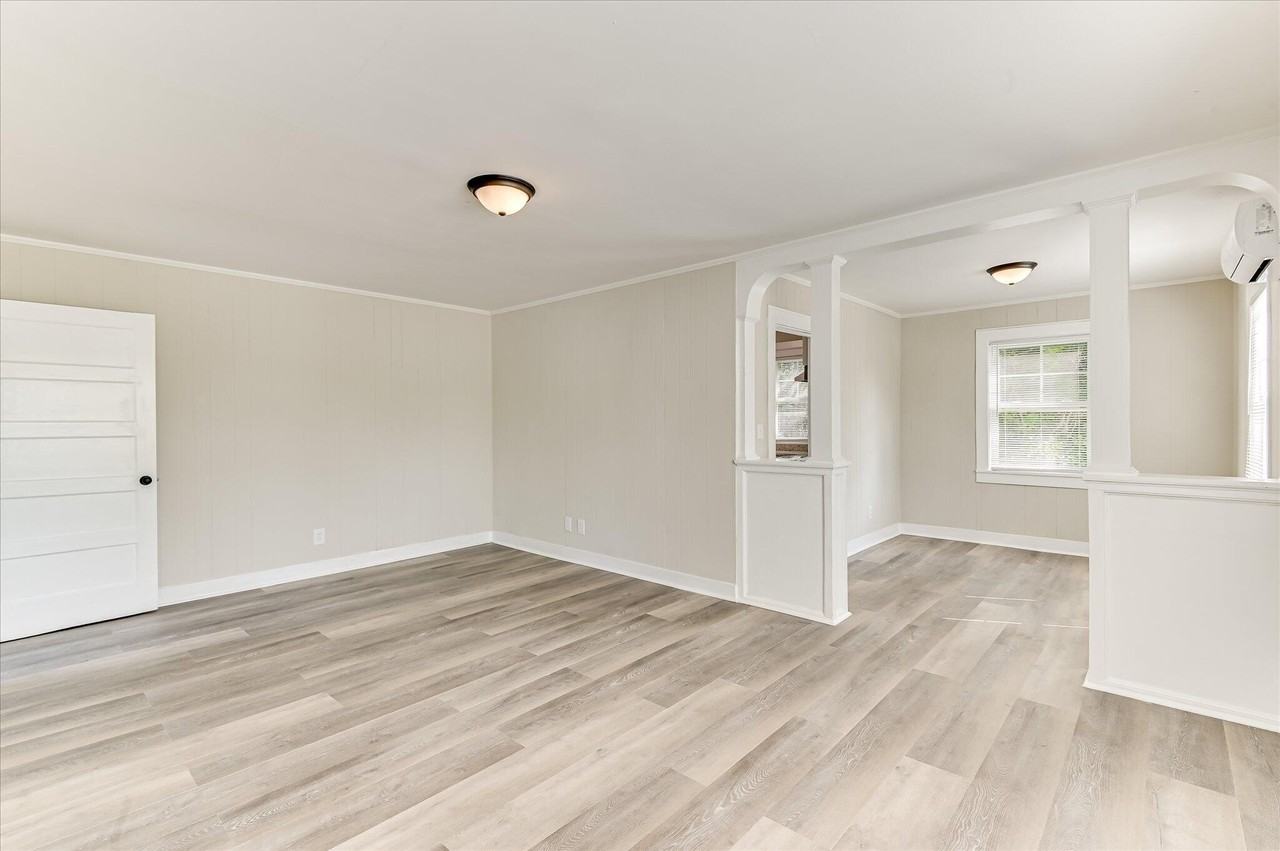 327 Meridian Ave - Photo 6 of 19