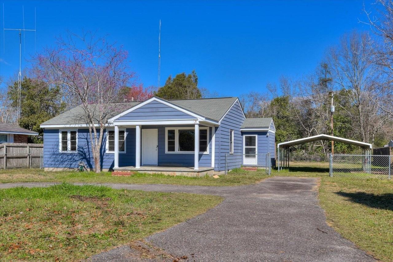 302 Burgess Dr - Photo 3 of 32