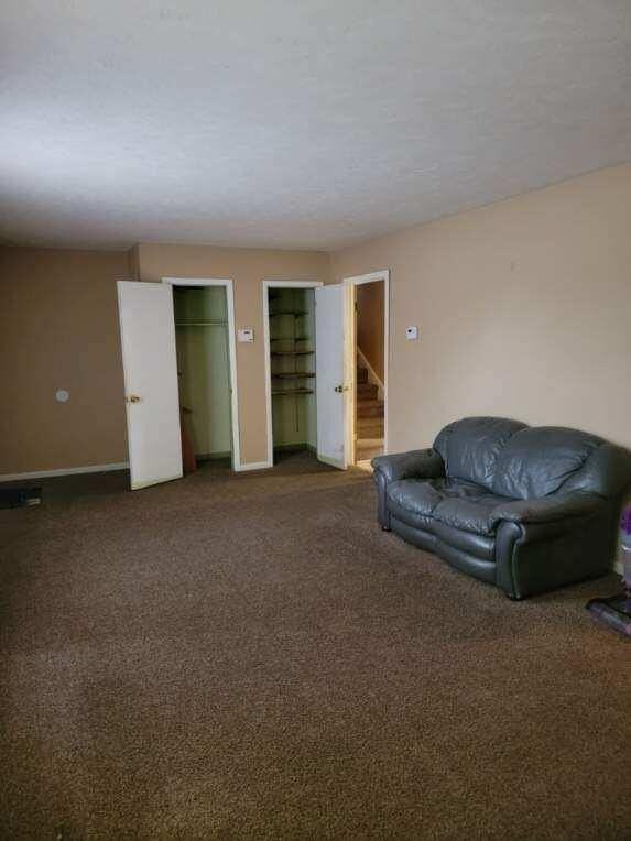 2531 Crosscreek Rd - Photo 3 of 10