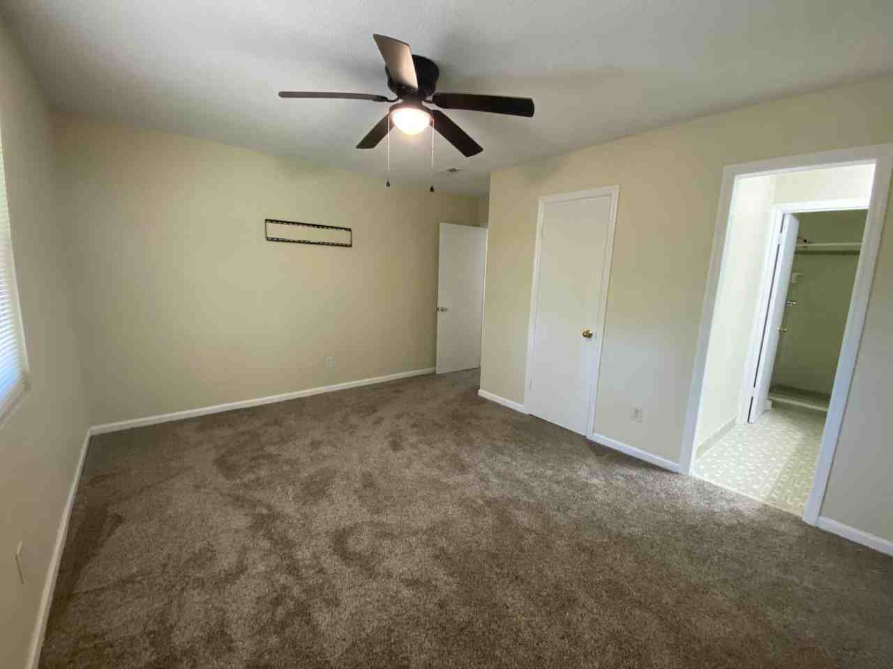 4532 Hillside Dr - Photo 6 of 17