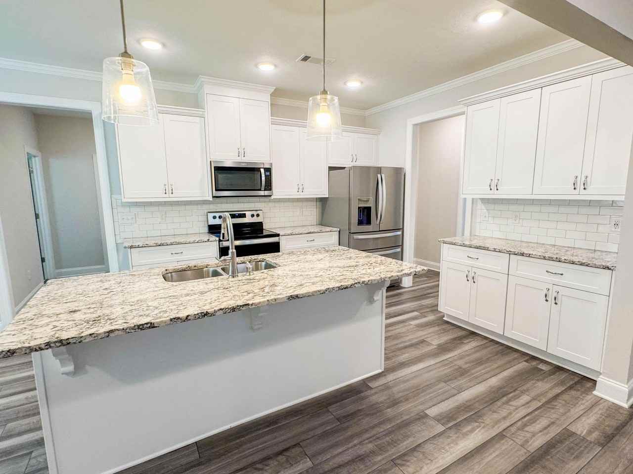 239 Prominence Dr - Photo 6 of 26