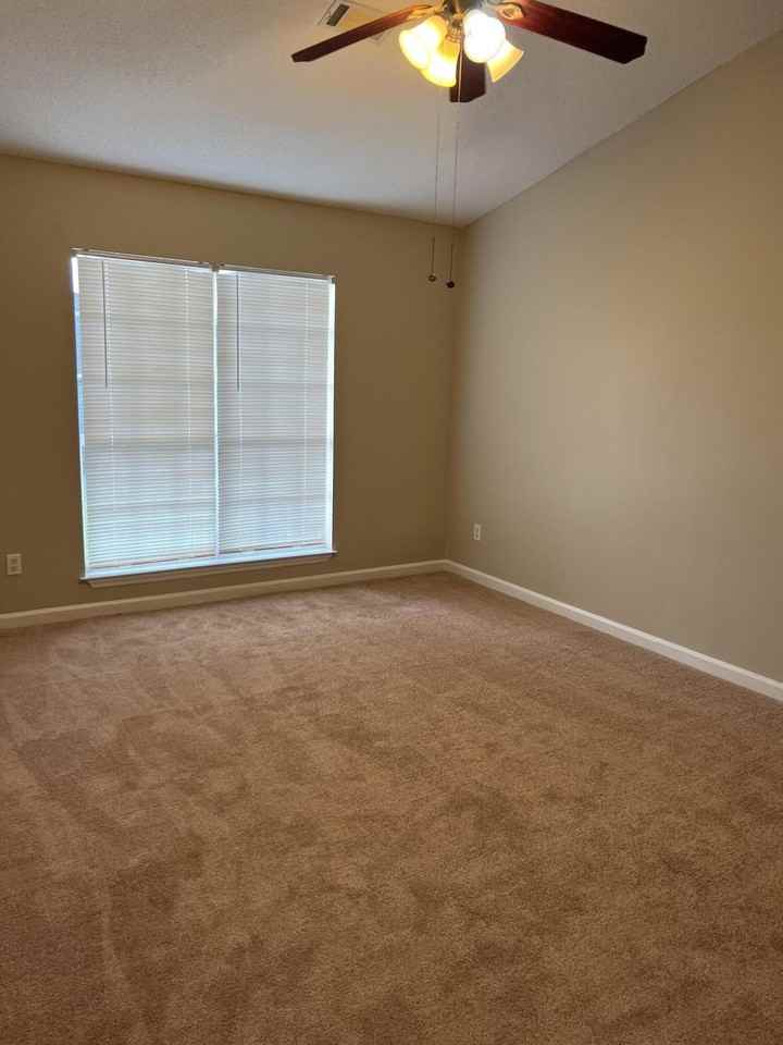 17 Macaulay Pl - Photo 7 of 25