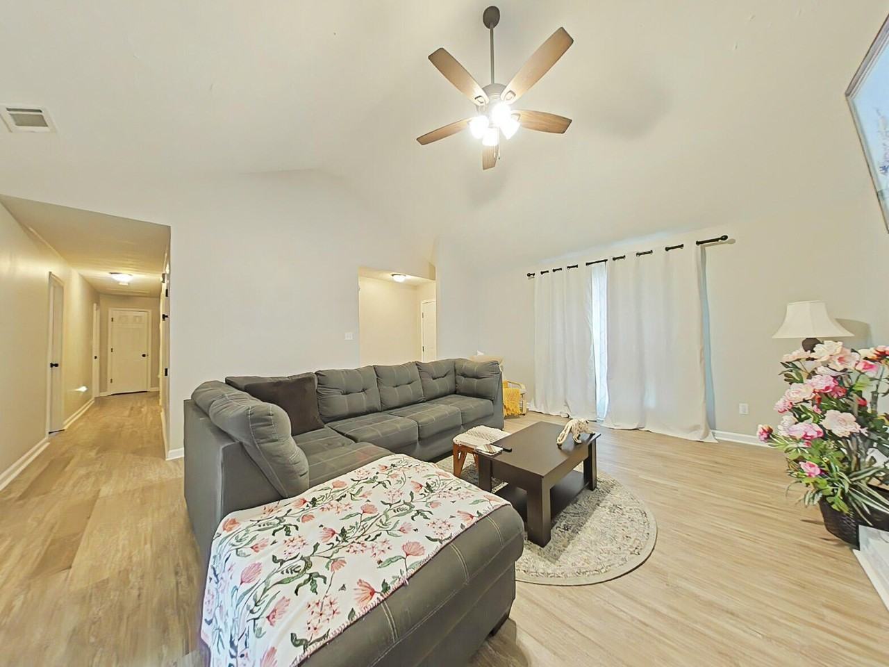 3501 Snowden Dr - Photo 6 of 22